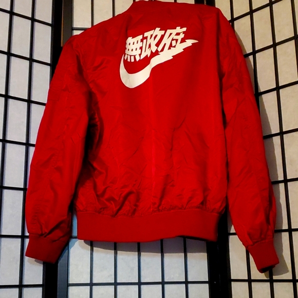 Nike jacket size Xl - Picture 2 of 2